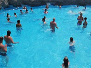 Yüzme havuzlarında enfeksiyon riskine dikkat