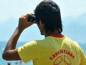 Cankurtaranlar hafta sonu 34 kişiyi boğulmaktan kurtardı