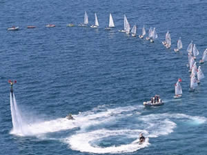 Antalya'da Yelken ve Kano Sporcuları 15 Temmuz Şehitlerini andı
