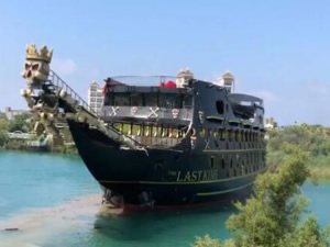 Dünyanın en büyük korsan teknesi, Manavgat'ta inşa edildi
