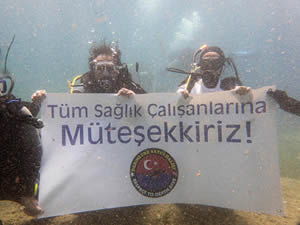 Sağlık çalışanlarına Saros'un derinliklerinden destek verdiler