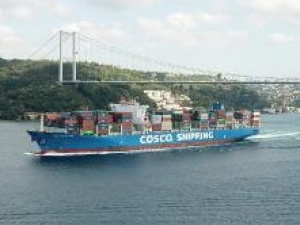 Cosco Shipping Seine, İstanbul Boğazı'ndan geçerek Karadeniz'e açıldı