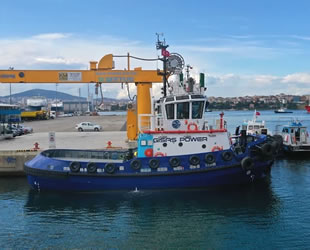 Dünyanın ilk tam elektrikli römorkörü 'ZEETUG-30', teslim edildi