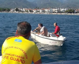 Balıkesir'de batma tehlikesi geçiren teknedeki 4 kişi kurtarıldı