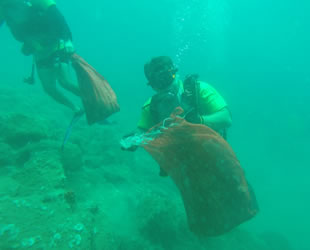 Saros Körfezi’nde deniz dibi temizliği yapıldı