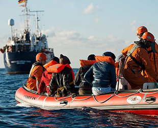 İngiltere, Fransa'ya 'düzensiz göçleri engellemek için birlikte çalışma' çağrısı yaptı