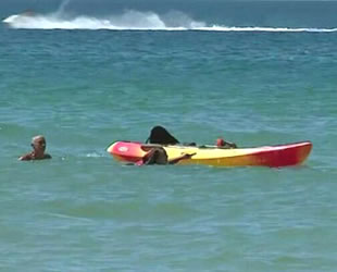 Portekiz Cumhurbaşkanı, boğulma tehlikesi geçiren iki kadını kurtardı