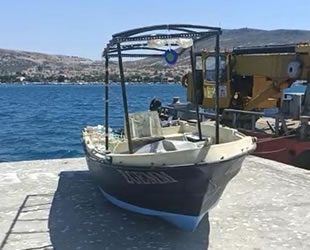 Foça'da 4 kişiye mezar olan tekne bulundu