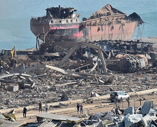 Cezayir, Lübnan'a inşaat malzemeleri yüklü bir gemi gönderdi