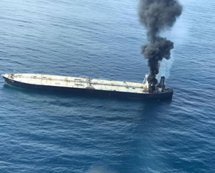 Hindistan’a ait 'New Diamond' isimli petrol tankerinde yangın çıktı