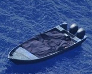 Meksika donanması bir tekneye düzenlediği operasyonda 2.9 ton kokain ele geçirildi
