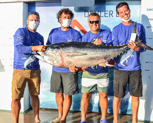 Tuna Masters Teos’ta en büyük balığı Tornado ekibi tuttu