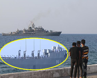 KKTC'de askeri gemiler halkı selamladı