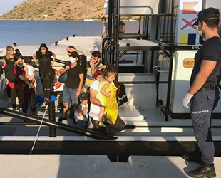 Marmaris’te 19 düzensiz göçmen kurtarıldı