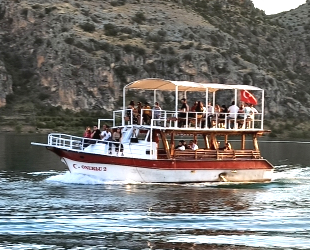 Birecik ve Halfeti'de 34 adet gezinti teknesi 10 yıllığına kiralandı