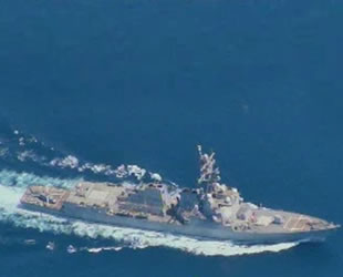 İran, ABD'ye ait USS Nimitz uçak gemisinin Basra Körfezi'ne geçişini havadan izledi