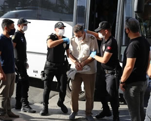 Kokainle yakalanan kaptan ile gemi mürettebatı adliyeye sevk edildi