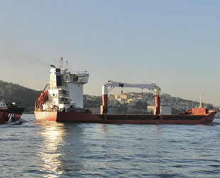 İstanbul Boğazı'nda arızalanan NEW LEO isimli gemi sürüklendi
