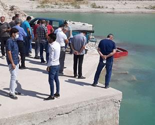 Atatürk Baraj Gölü'ne 300 bin balık yavrusu bırakıldı