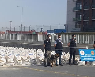 Kolombiya'dan Türkiye'ye gelen gemide 228 kilo kokain ele geçirildi