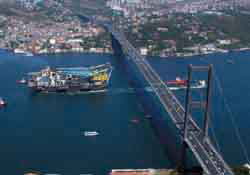 Gemiler Marmara'ya indiriliyor