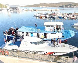 İzmir’de yurtdışına geçmeye çalışan tekneye baskın: 2 gözaltı