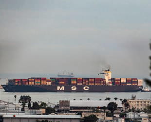 BAE’den gelen ilk konteyner gemisi, İsrail’e yanaştı