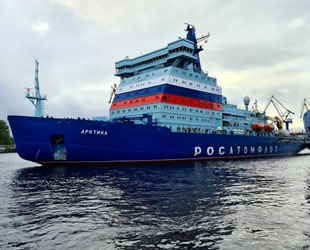 Arktika isimli Nükleer Buzkıran Gemisi, 21 günlük yolculuğunu tamamladı
