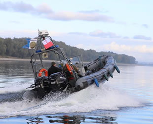 Dünyada bir ilk! Su altında 5.5 ton bomba imha edildi!