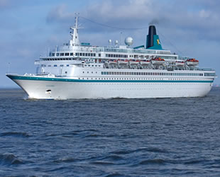 Albatros isimli kruvaziyer gemisi, otel oluyor