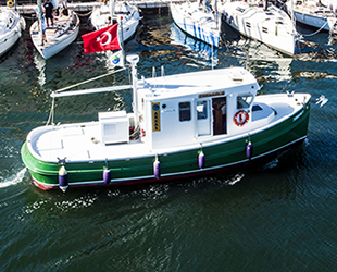 ‘ARKAS TURMEPA II’ isimli atık toplama teknesi, 31 Ekim’e kadar çalışmaya devam edecek