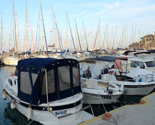 Tsunamide zarar gören tekneler Kuşadası'na getirildi