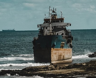 Karaya oturan gemi, turizm merkezine dönüştürülüyor