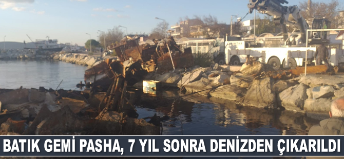 Batık gemi Pasha, 7 yıl sonra denizden çıkarıldı
