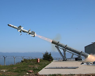 Türkiye'nin ilk deniz füzesi Atmaca’da seri üretime geçildi