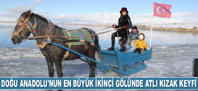 Çıldır Gölü’nde atlı kızak keyfi başladı
