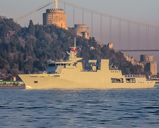 Pakistan savaş gemisi, İstanbul Boğazı’ndan geçti