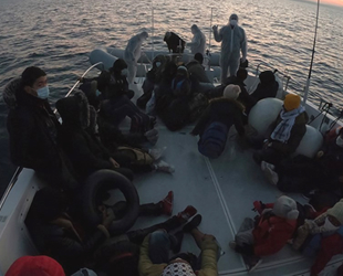 İzmir’de 44 düzensiz göçmen kurtarıldı