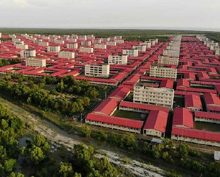 Bangladeş Arakanlı mültecileri tartışmalı adaya yerleştirmeye başladı