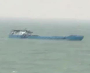 Khor Abdullah Kanalı'nda demir yüklü Turan isimli İran gemisi battı