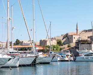 IC Çeşme Marina, ‘Ege'nin En İyi Süper Yat Marinası 2020’ ödülüne layık görüldü