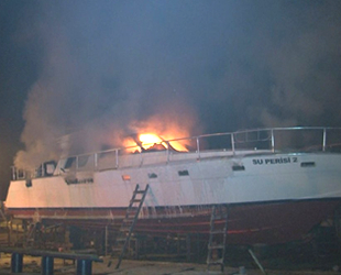 Sarıyer’de ‘Su Perisi 2’ isimli yatta yangın çıktı