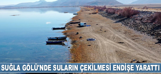 Konya'daki Suğla Gölü'nde sular çekildi