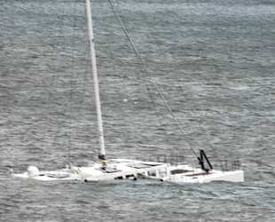 Bodrum’da kuvvetli lodos katamaran tekneyi batırdı