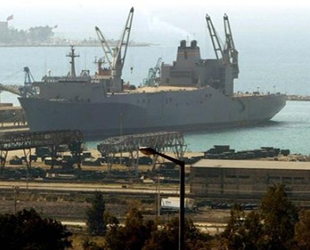 Mısır'da olumsuz hava şartları nedeniyle 2 limanda faaliyetler durdu