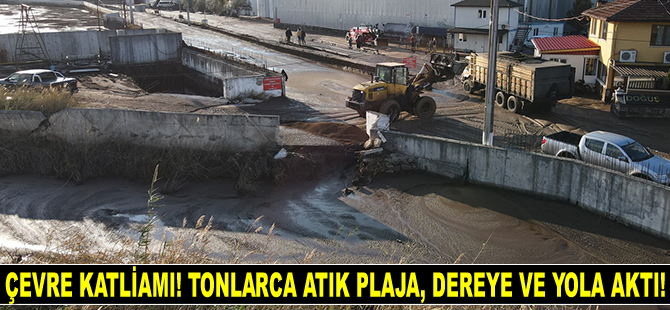Ayvalık’ta çevre katliamı! Tonlarca atık plaja, dereye ve yola aktı!