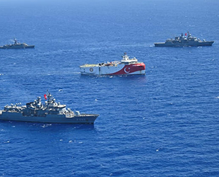 Hava Kuvvetleri, gökyüzünde Oruç Reis'in destekçisi oldu