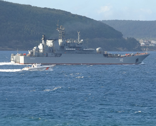 Rus savaş gemisi, Çanakkale Boğazı’ndan geçti