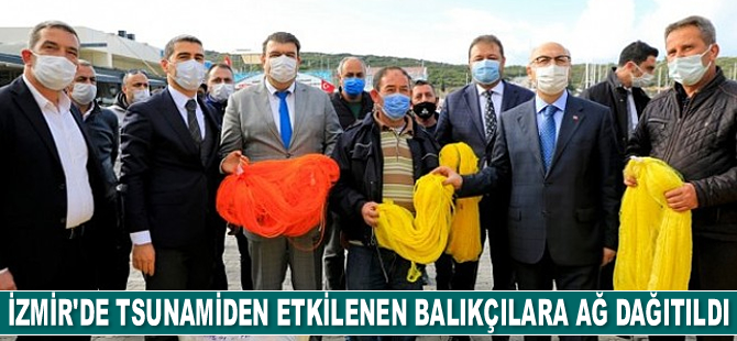 İzmir’de tsunamiden etkilenen balıkçılara ağ dağıtıldı
