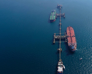 Petrol tankerinin gövdesine yapışan mayın imha edildi